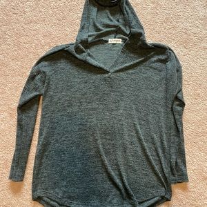 Women’s hooded sweater